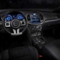 Chrysler 300 SRT8 ) - 9