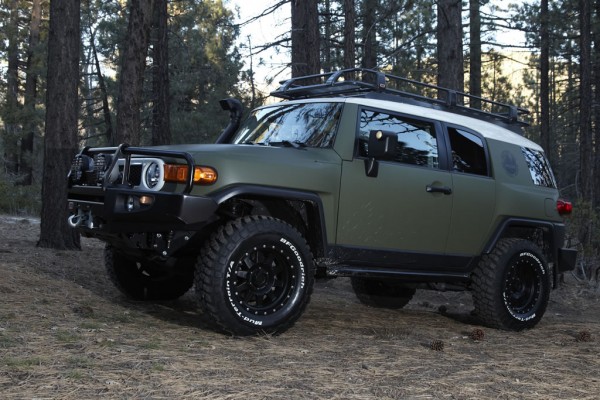 Xplore Toyota FJ Cruiser - 1
