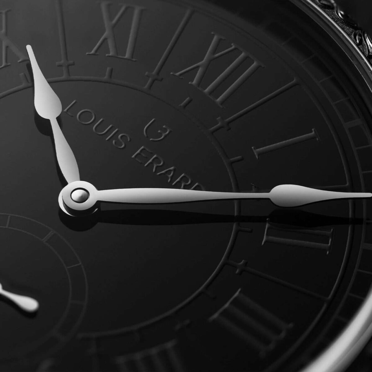 Louis erard gravee main hand eng