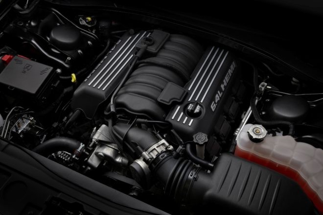 Chrysler 300 SRT8 ) - 2