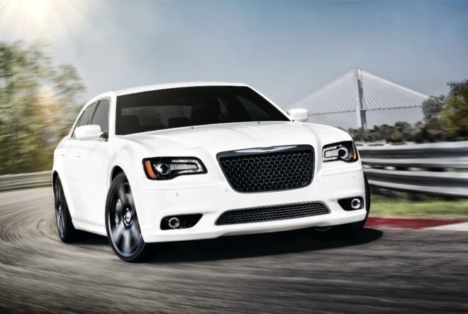 Chrysler 300 SRT8 ) - 8