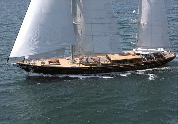 Yacht Roxane