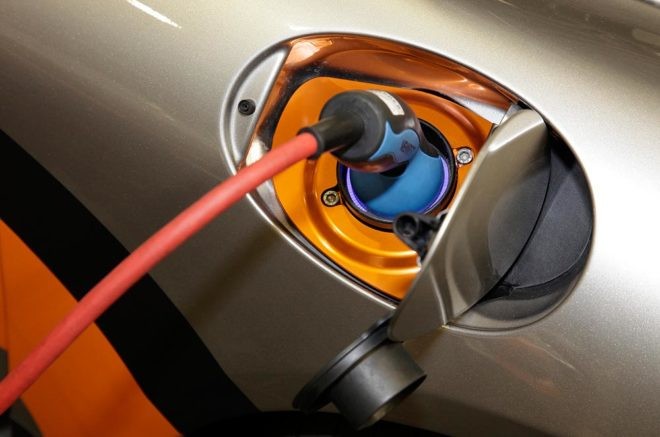 Porsche Boxster E - 4