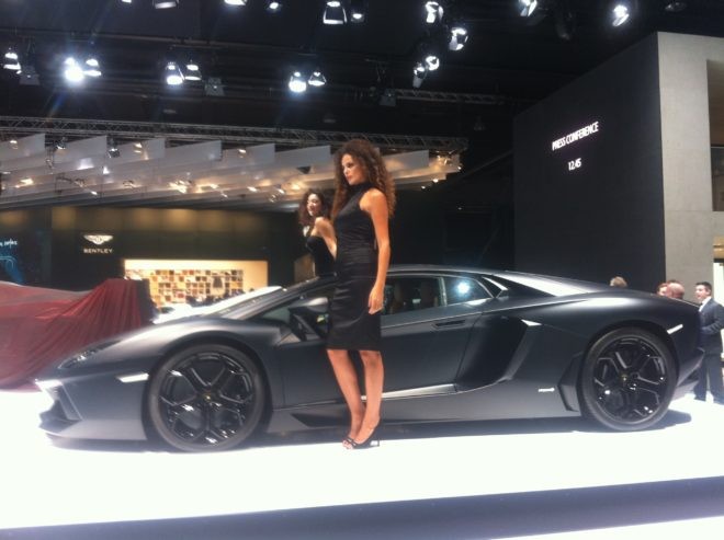 Lamborghini Aventador - 2