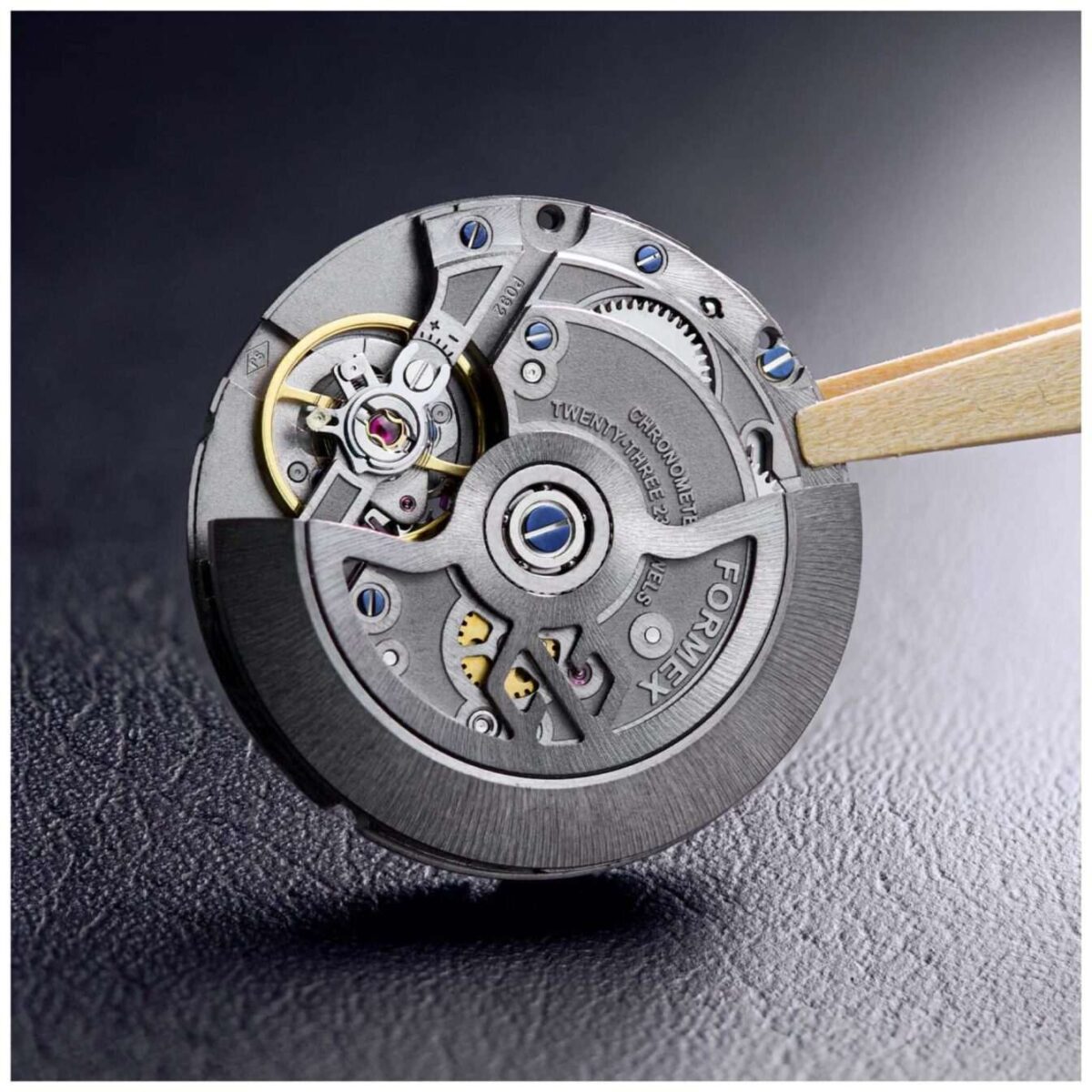 Mouvement formex essence ceramica 2048x2048