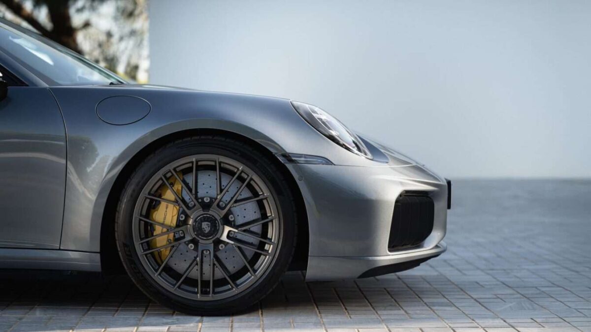 Porsche 911 turbo s 1
