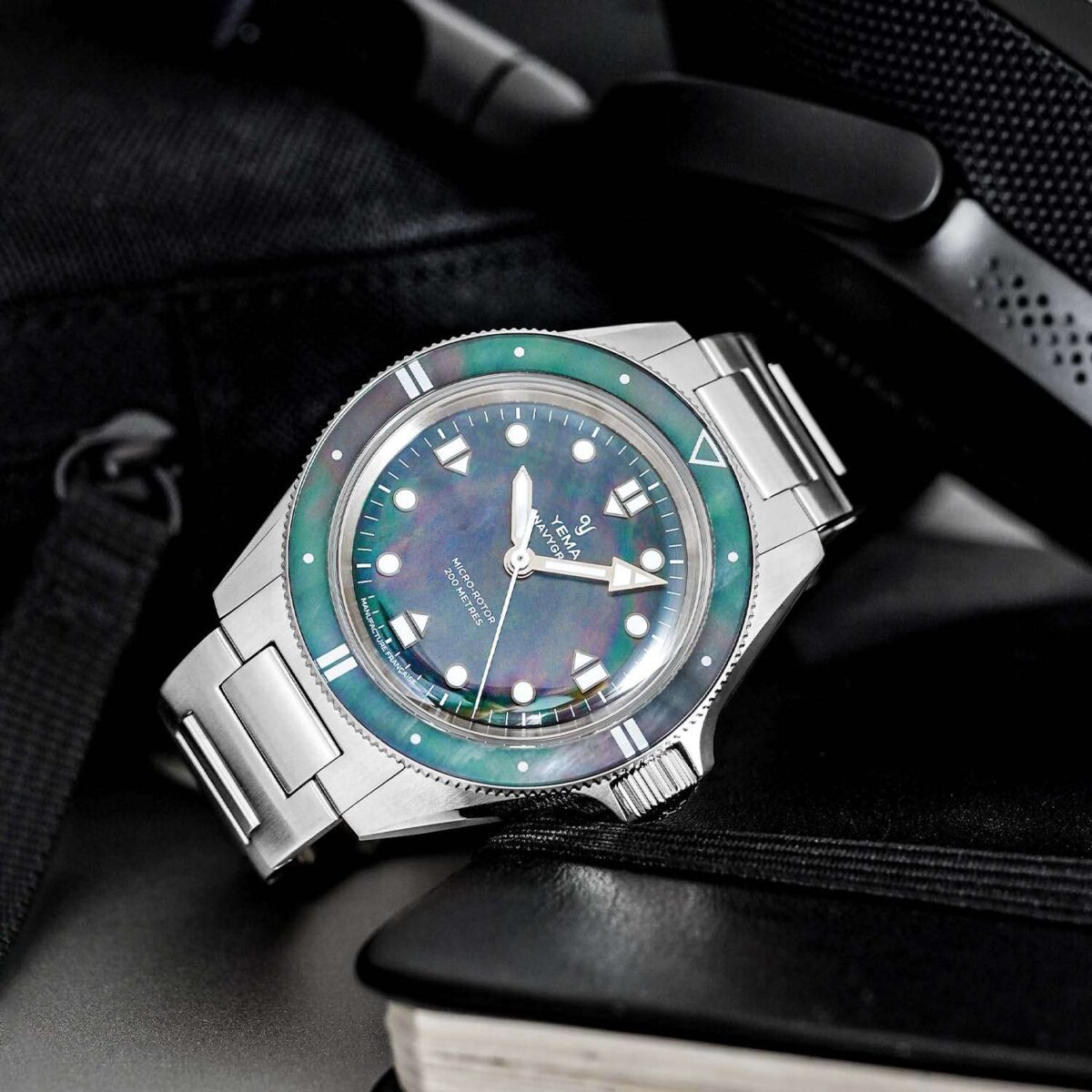 Yema navygraf pearl cmm.20 micro rotor mother of pearl dive watch 4