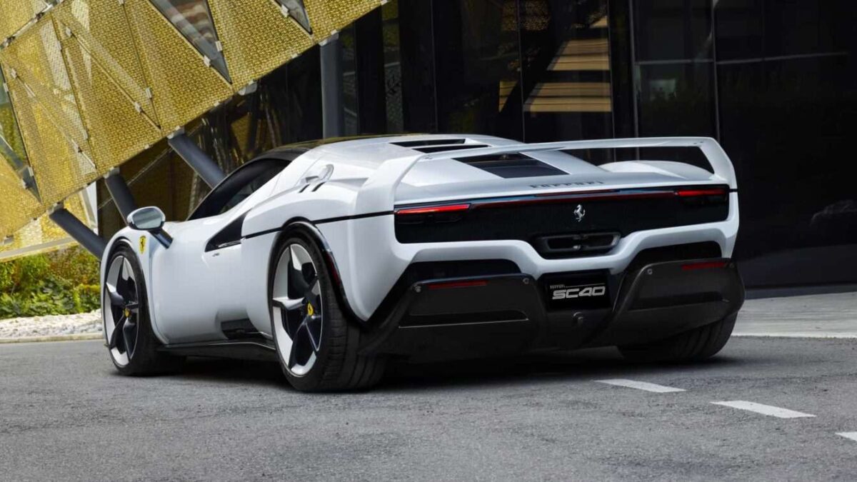 Ferrari sc40 2