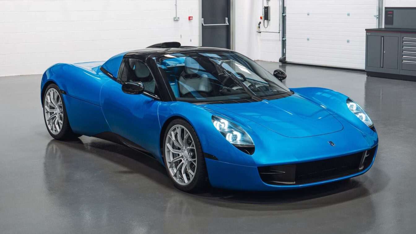 Gordon murray automotive t.33 spider