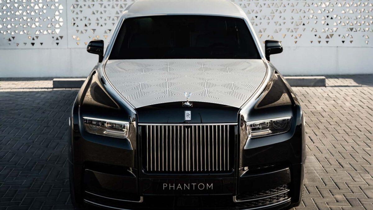 Rolls royce phantom arabesque