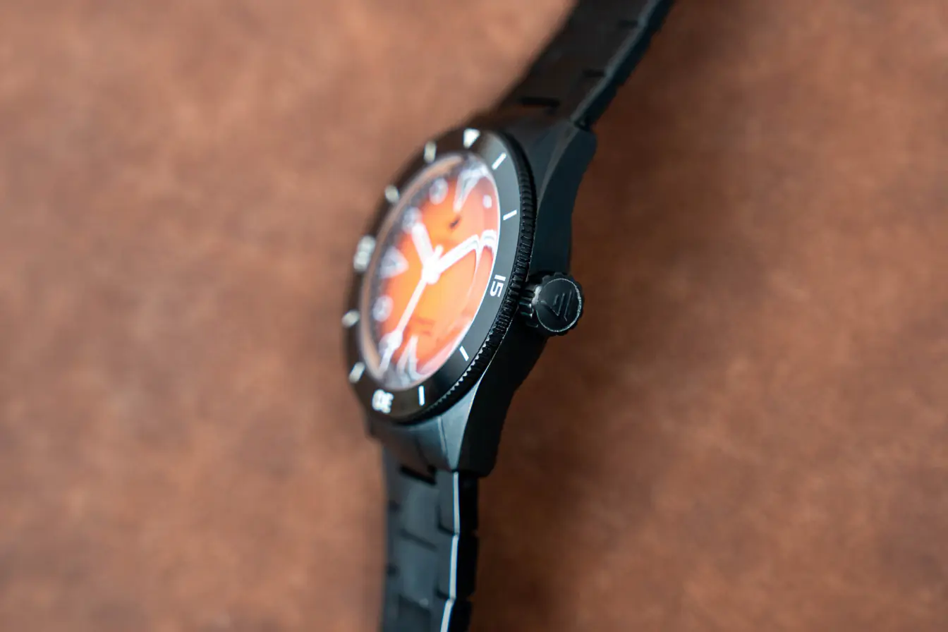 Wren Diver One Obsidian